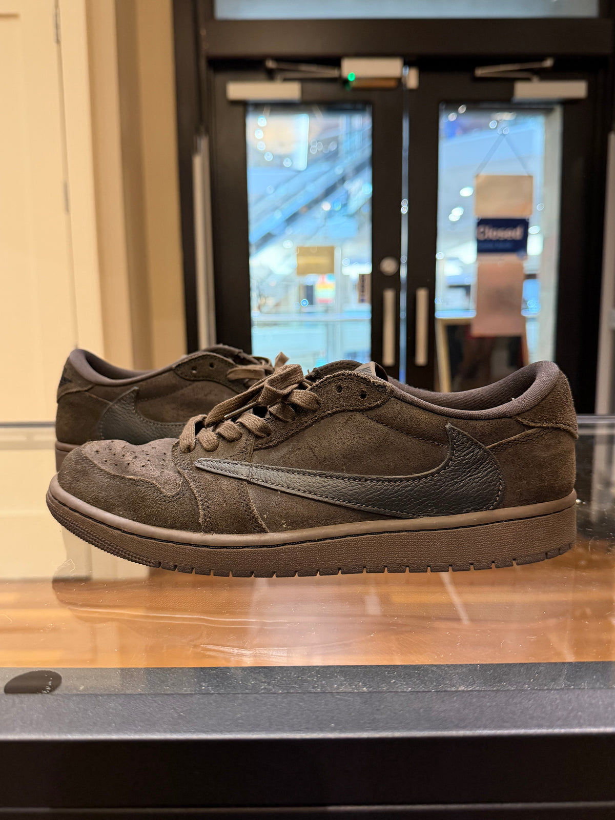Travis Scott x Jordan 1 Low OG - Velvet Brown