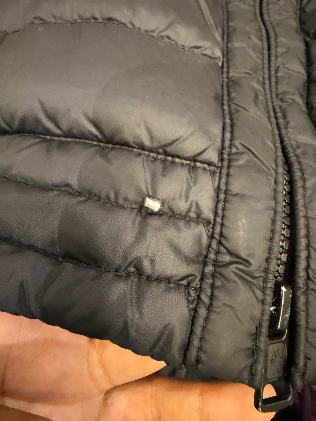 Moncler Roussillon Gilet
Down Vest - Black