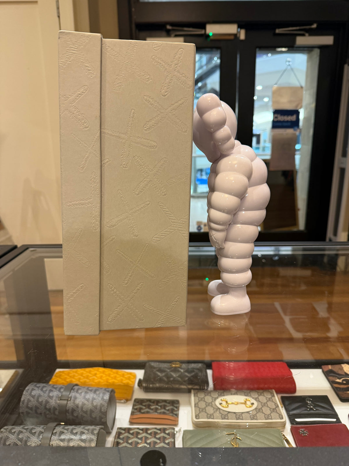 Kaws Open Edition What Party Figure - White
