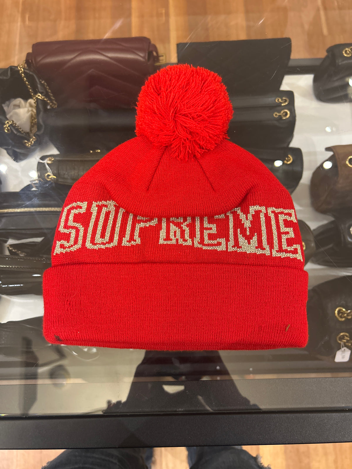 Supreme x New Era Metallic Logo Beanie - Red