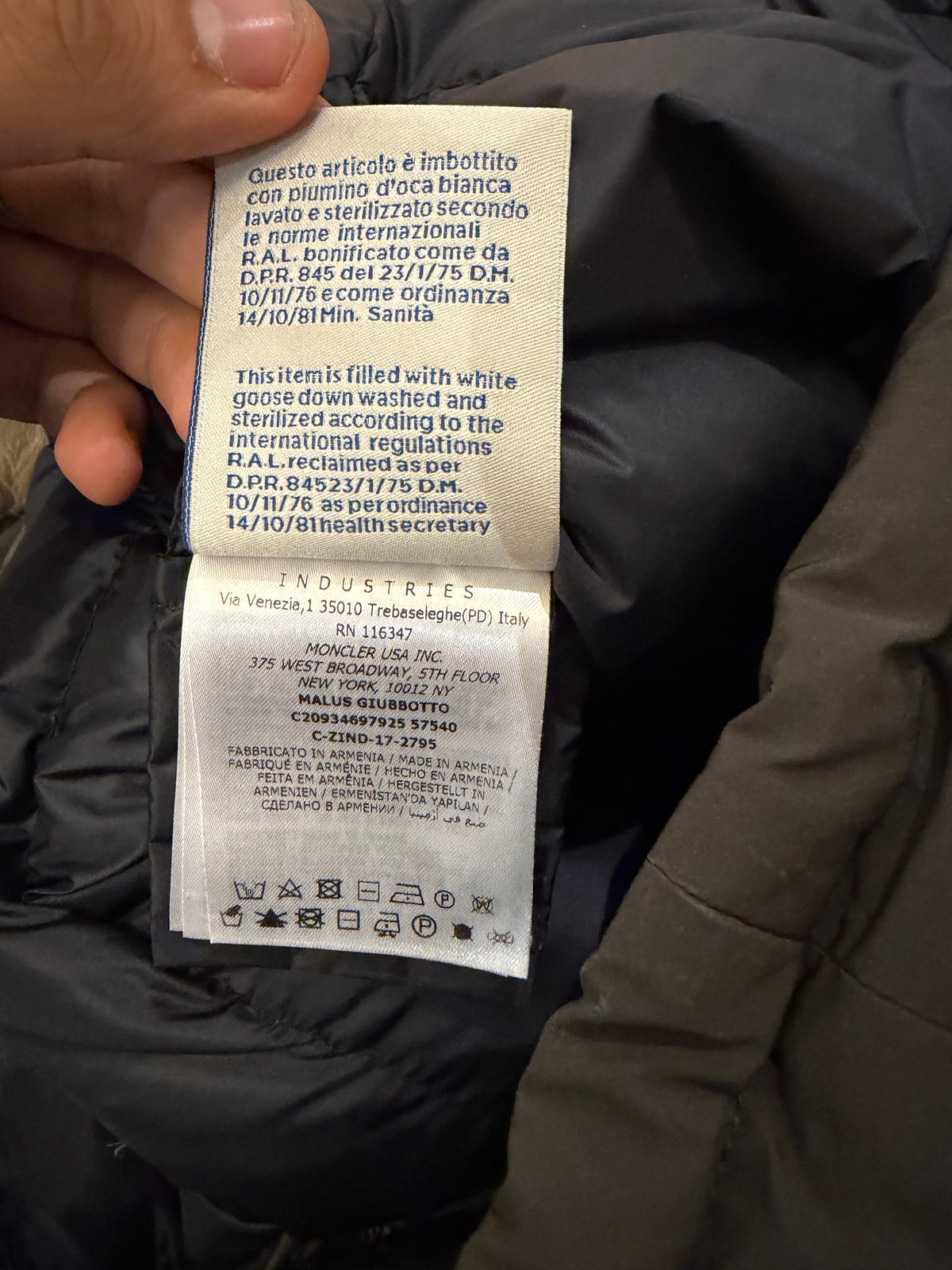 Moncler Malus Down Puffer
Jacket - Green