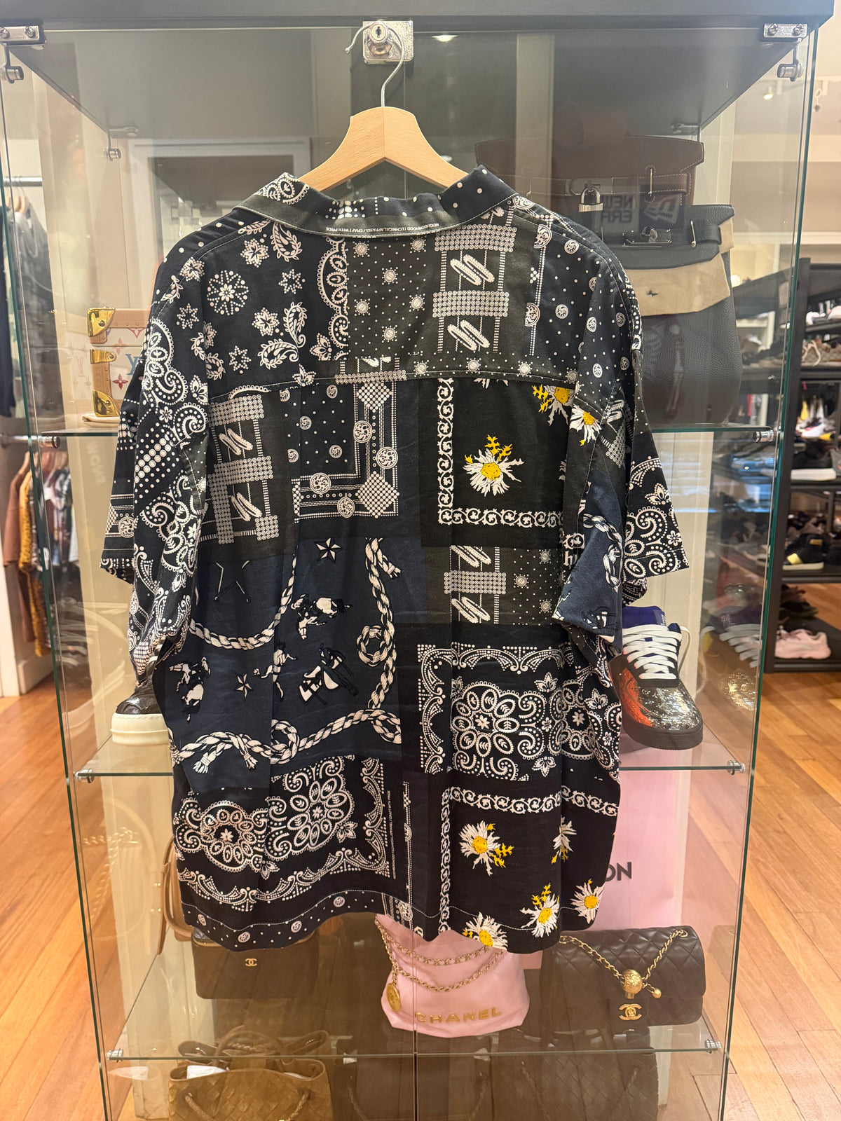 NEIGHBORHOOD
Bandana-Print Patchwork SS
Shirt - Blue