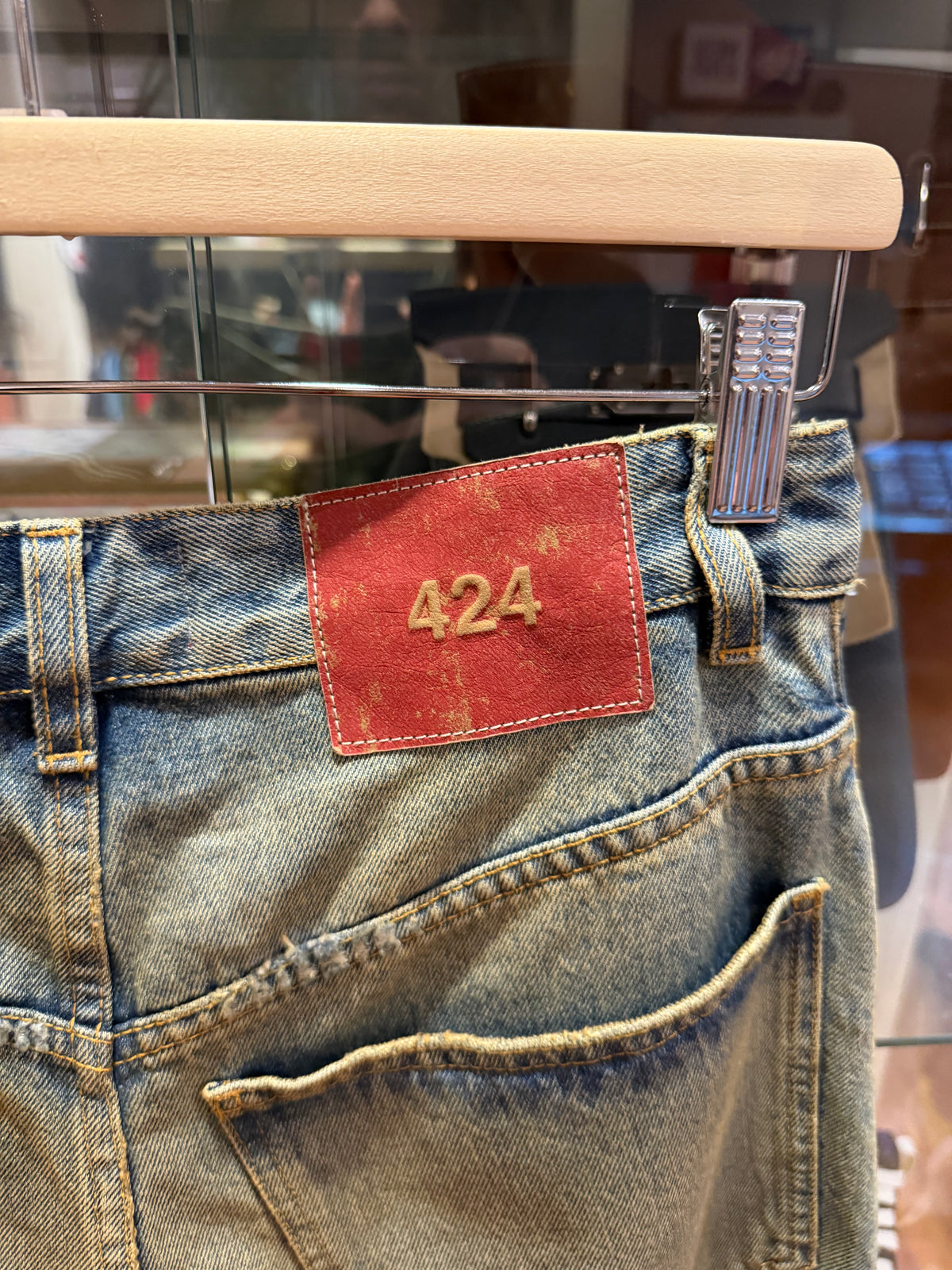424 Distressed Baggy Denim Jeans