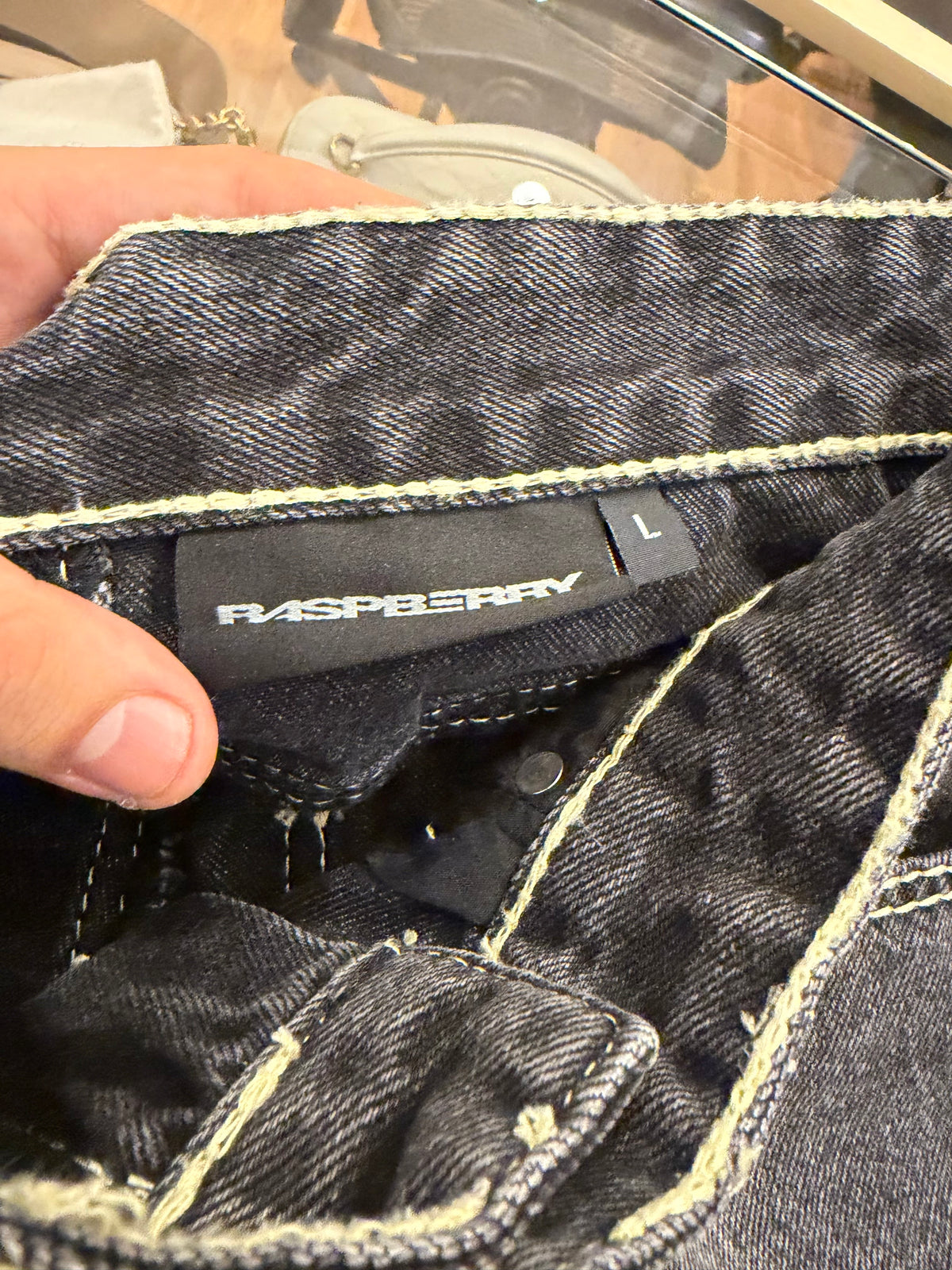 Raspberry Hills Rizo Denim
Jeans - Grey