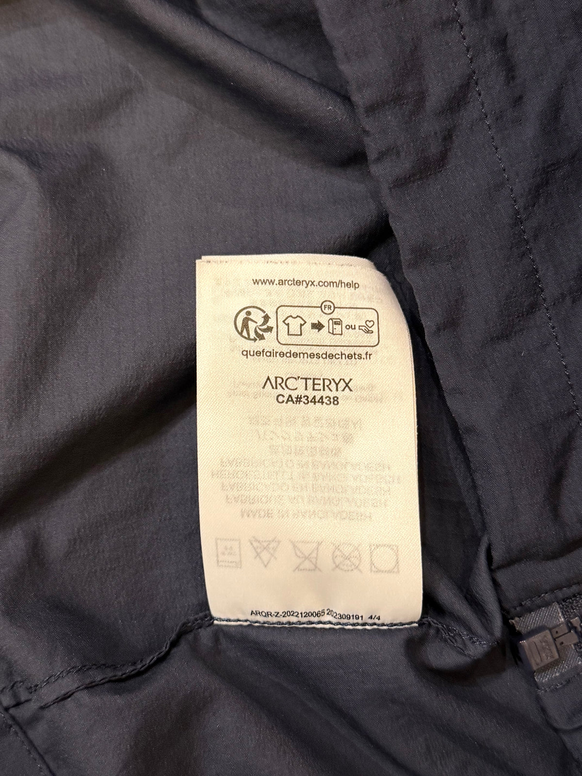 Arc’teryx Squamish Lightweight Hoodie - Navy