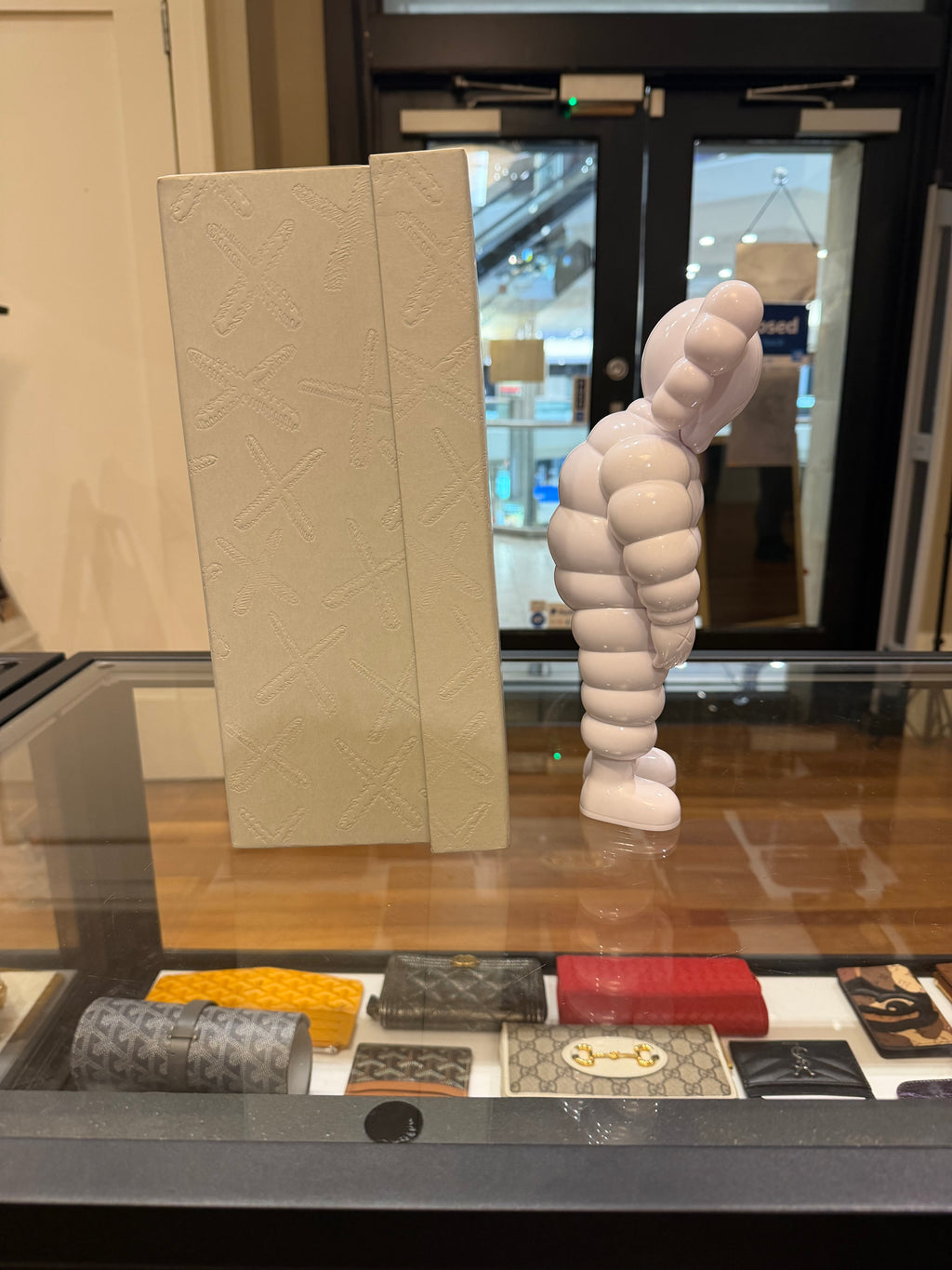 Kaws Open Edition What Party Figure - White