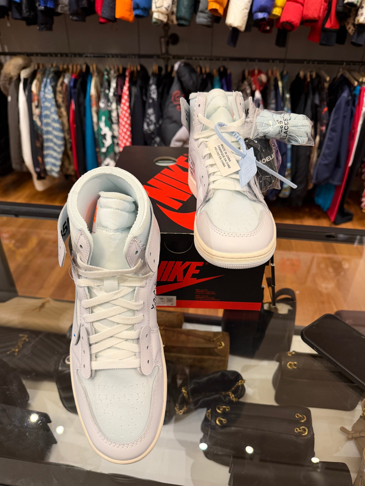 Nike x Off White Jordan 1