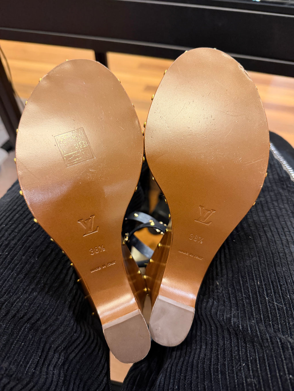 Louis Vuitton Wood Calfskin Vedette Heels - Black