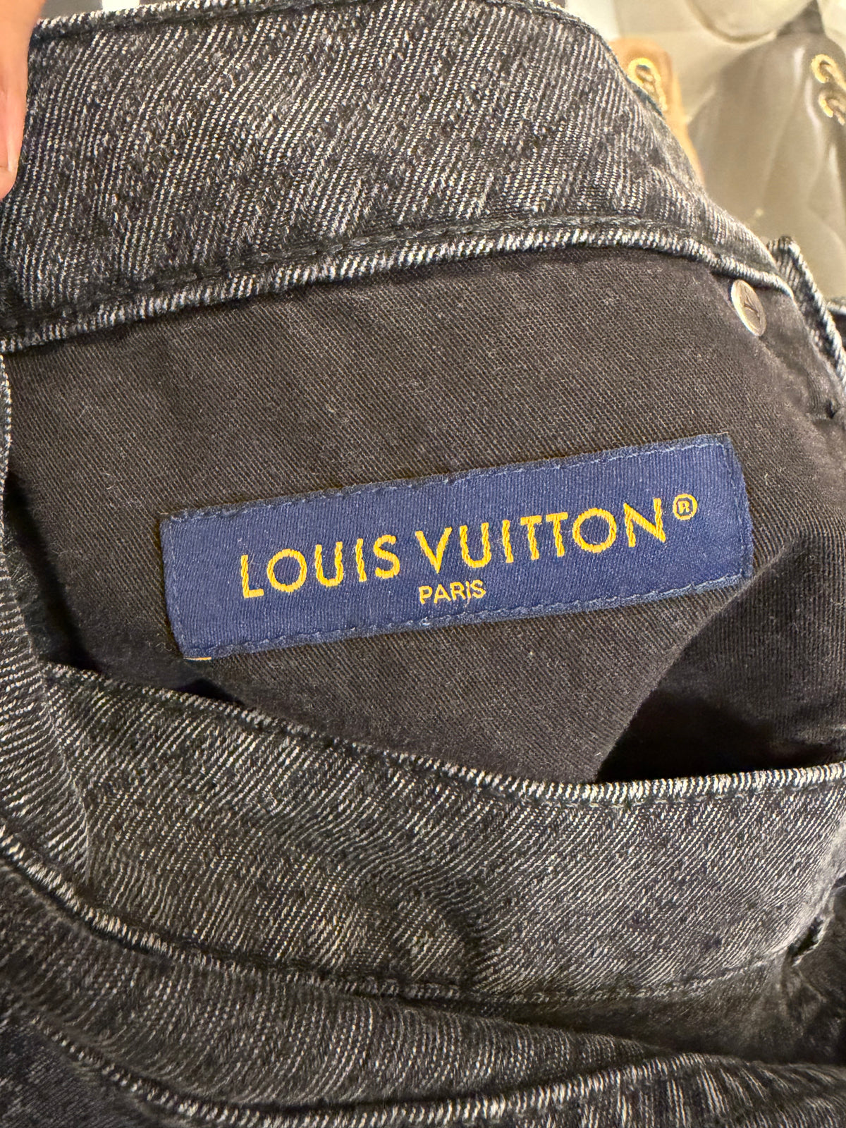 Louis Vuitton Washed
Gradient Monogram Denim
Jeans - Black