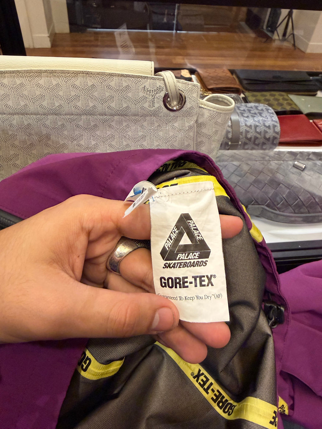 Palace Purple Gortex
Windbreaker