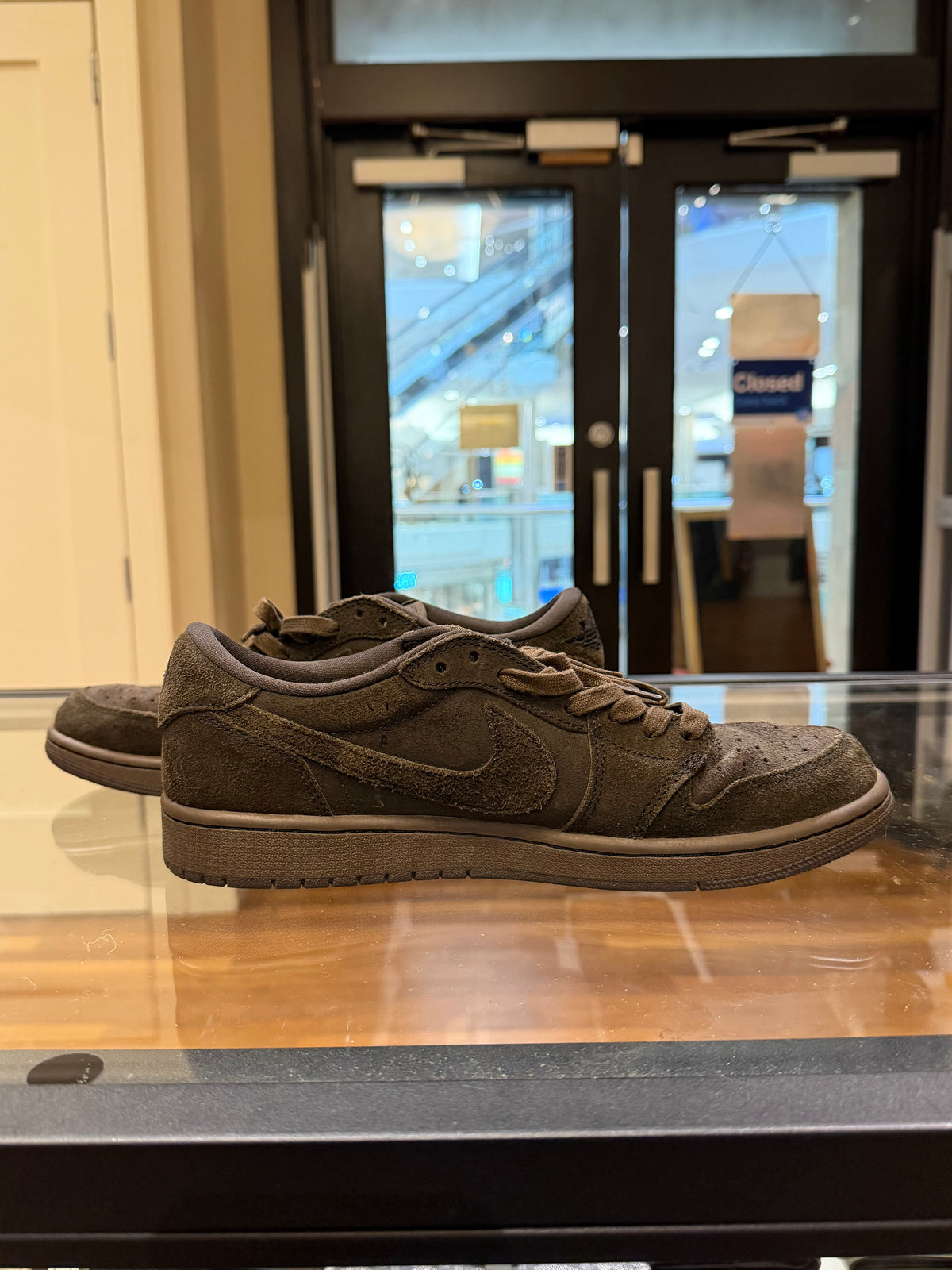 Travis Scott x Jordan 1 Low OG - Velvet Brown