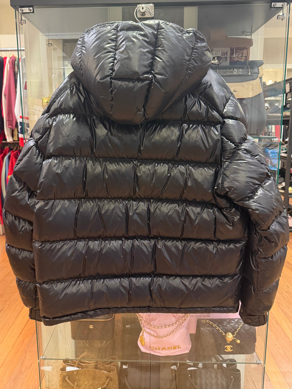 Moncler Maya Giubbotto
Down Puffer Jacket - Black