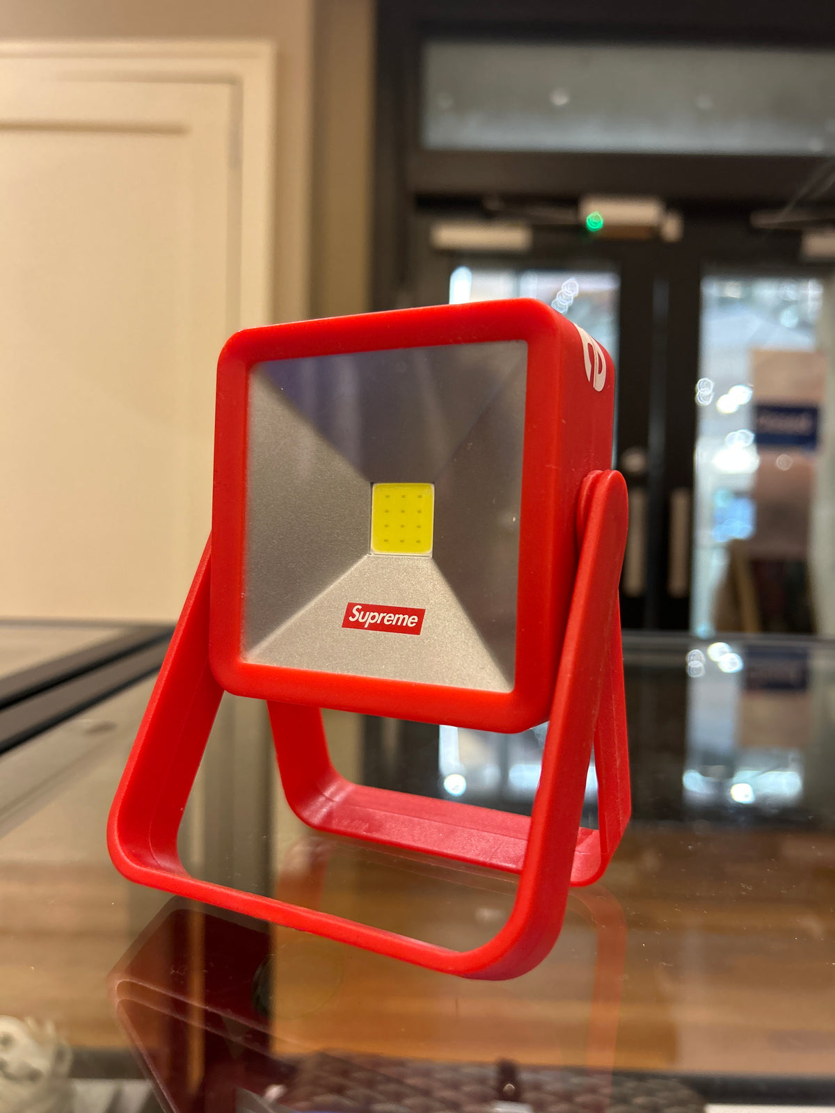 Supreme Kickstand Light