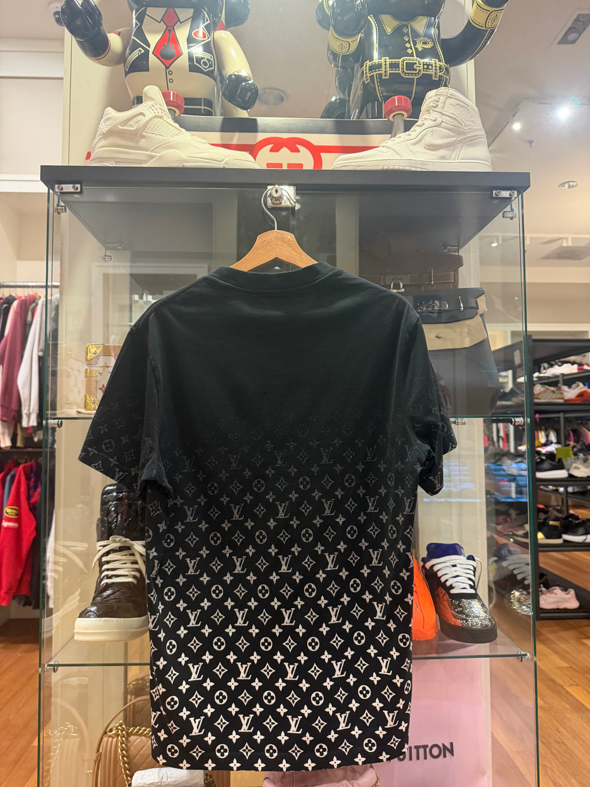 Louis Vuitton Gradient
Monogram Tee - Black