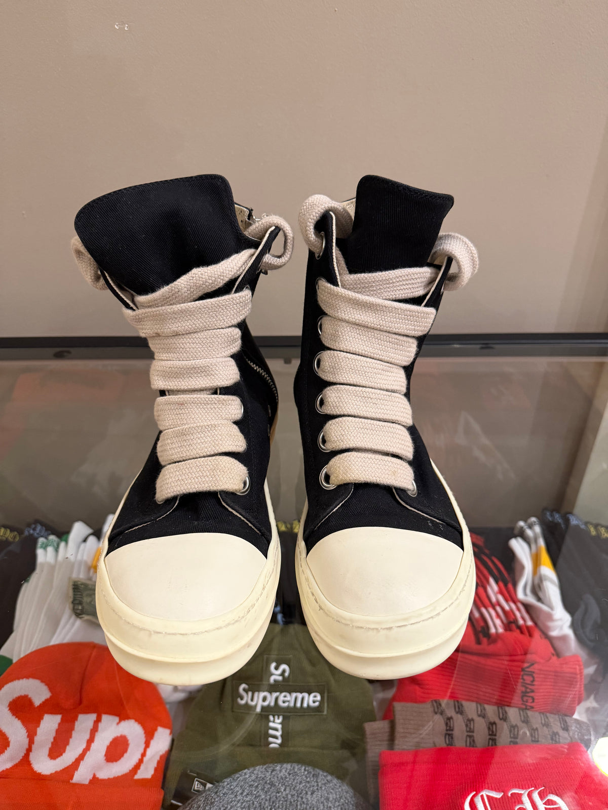 Rick Owens DRKSHDW
Ramone Jumbo Lace- Black
Milk Nylon Canvas