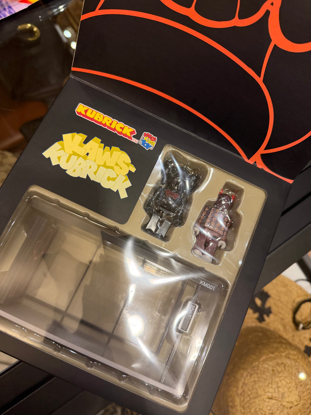 Kaws x Kubrick Set
