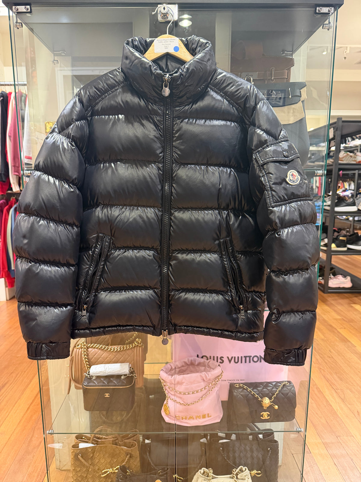 Moncler Maya Giubbotto
Down Puffer Jacket - Black