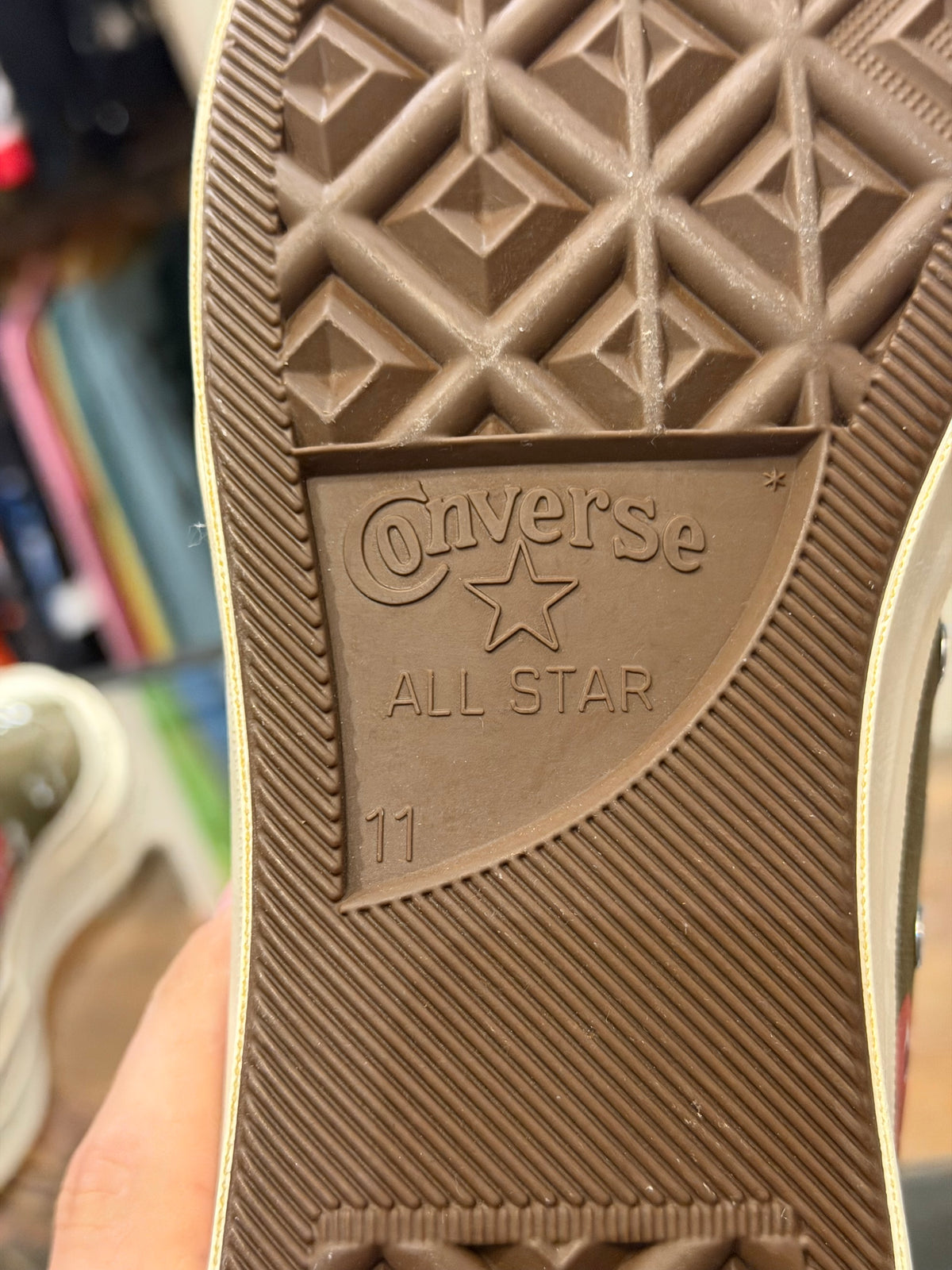 Comme Des Garçons PLAY x Converse Chuck 70 Low Top ‘Multi Heart’ - Olive/Khaki