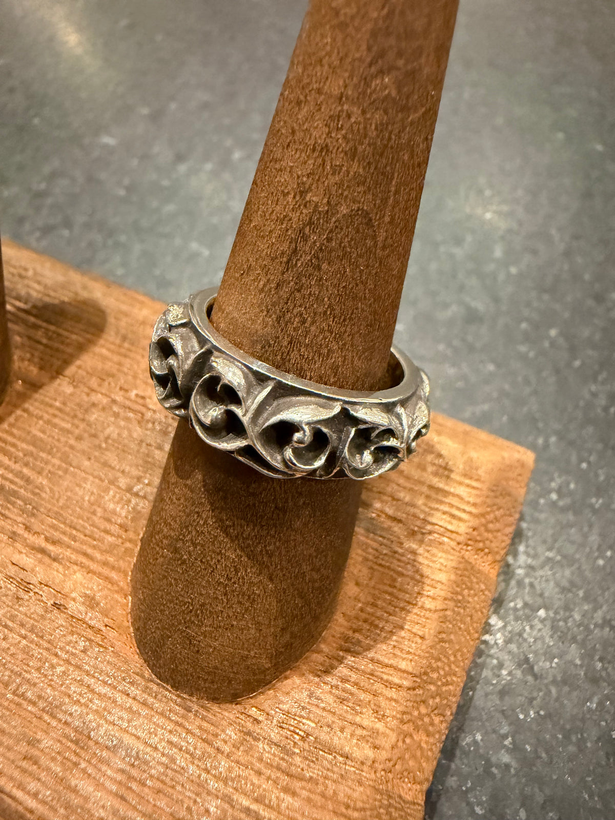 Chrome Hearts Eternity Vine Ring Silver - size 7