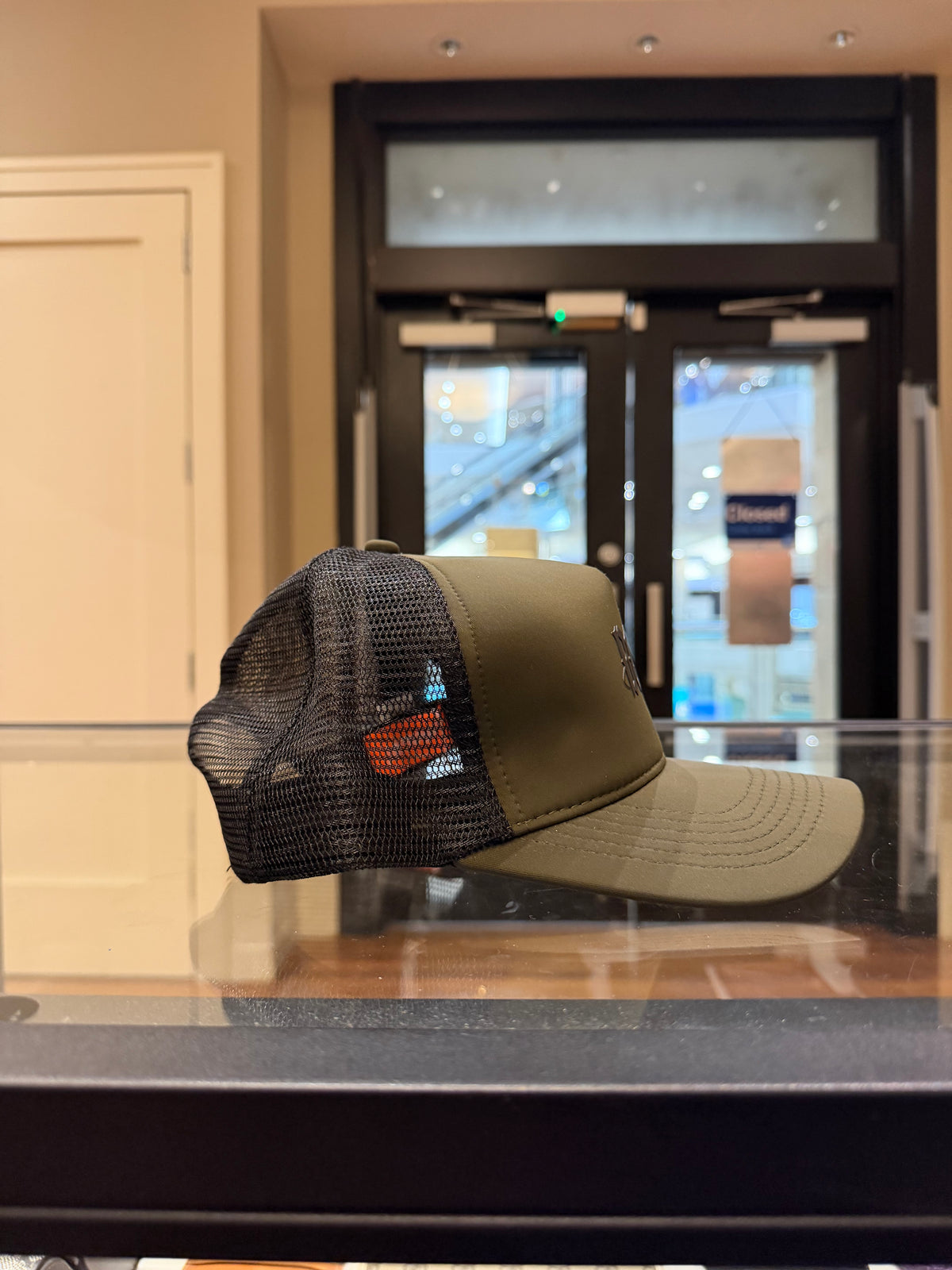 Bossi Skull Trucker Hat - Olive/Black