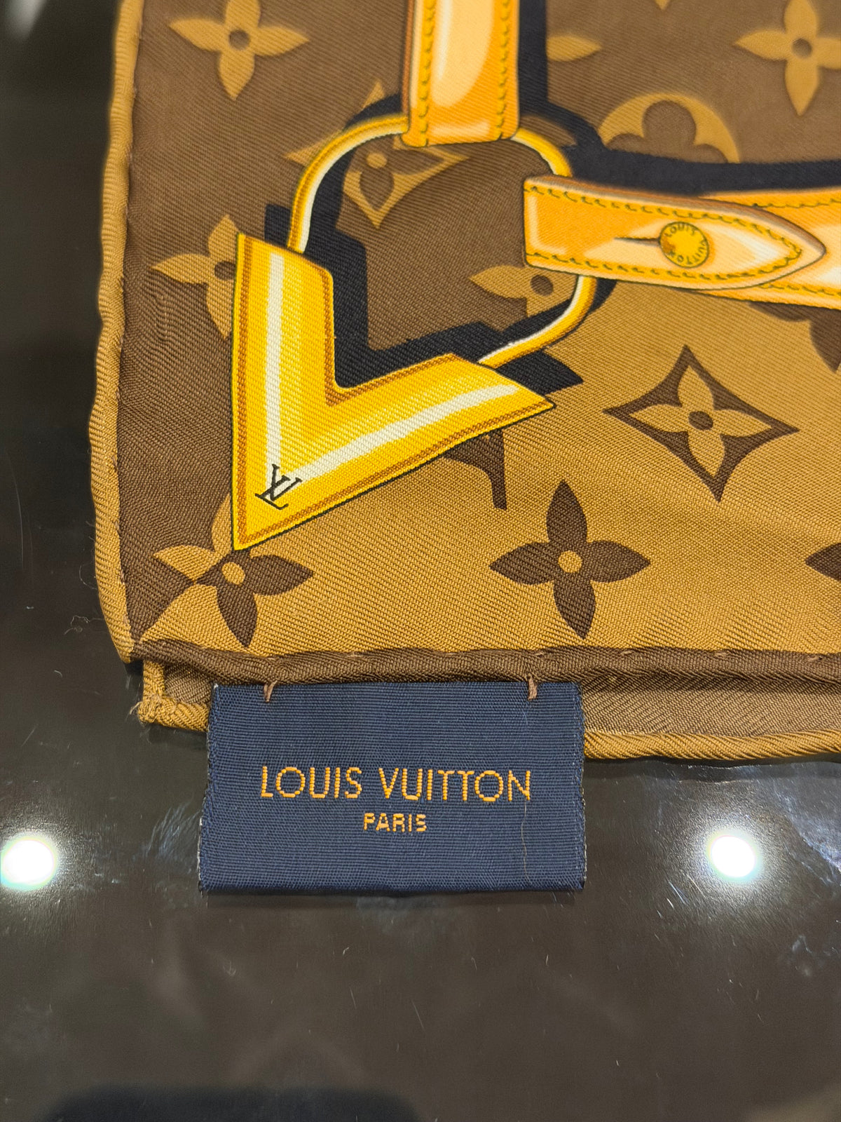 Louis Vuitton Confidental