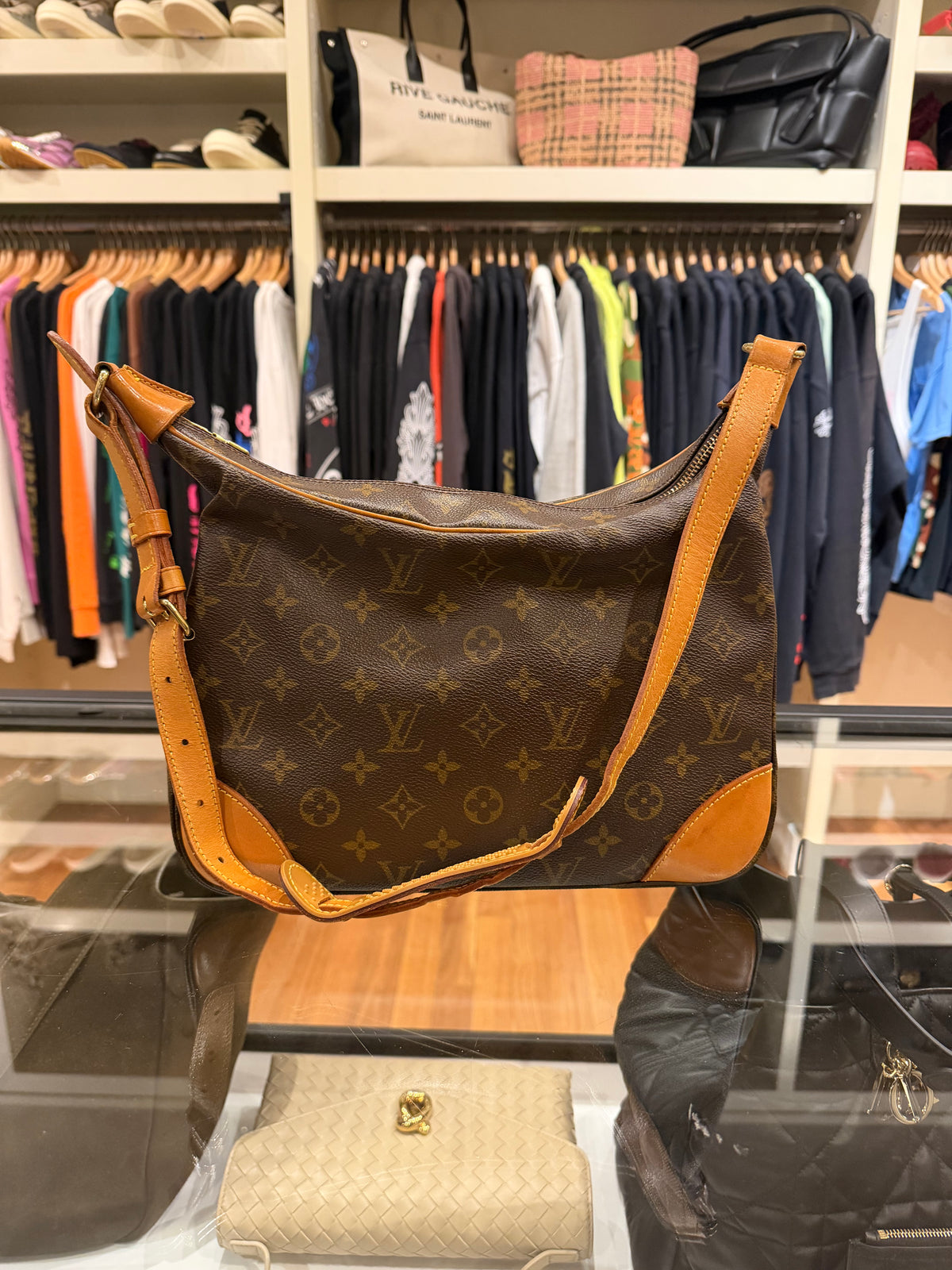 Louis Vuitton Boulogne 30 Shoulder Bag