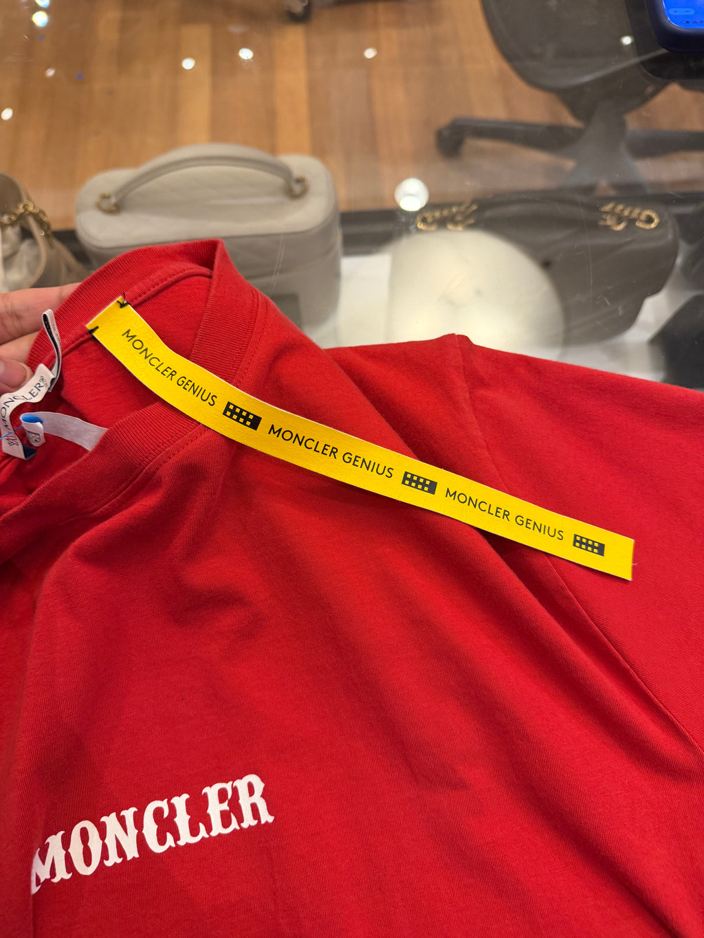 Moncler Genius x Fragment Hiroshi Fujiwara Circus Tee-
Red