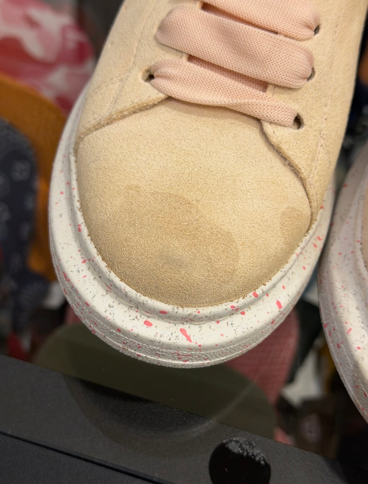 Alexander McQueen
Oversized Sneaker -
Pink/Beige
