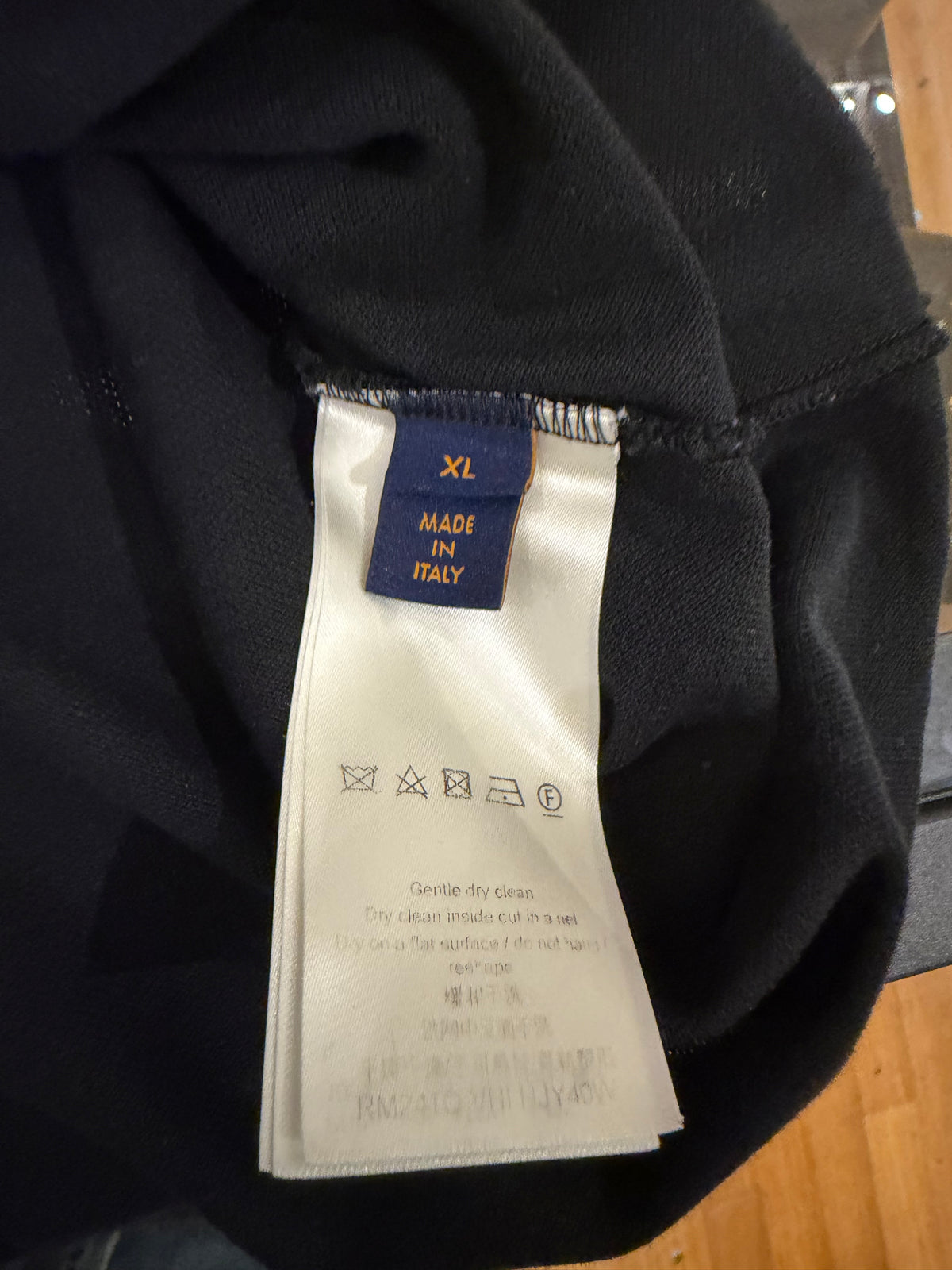 Louis Vuitton Damier Pocket
Tee - Black