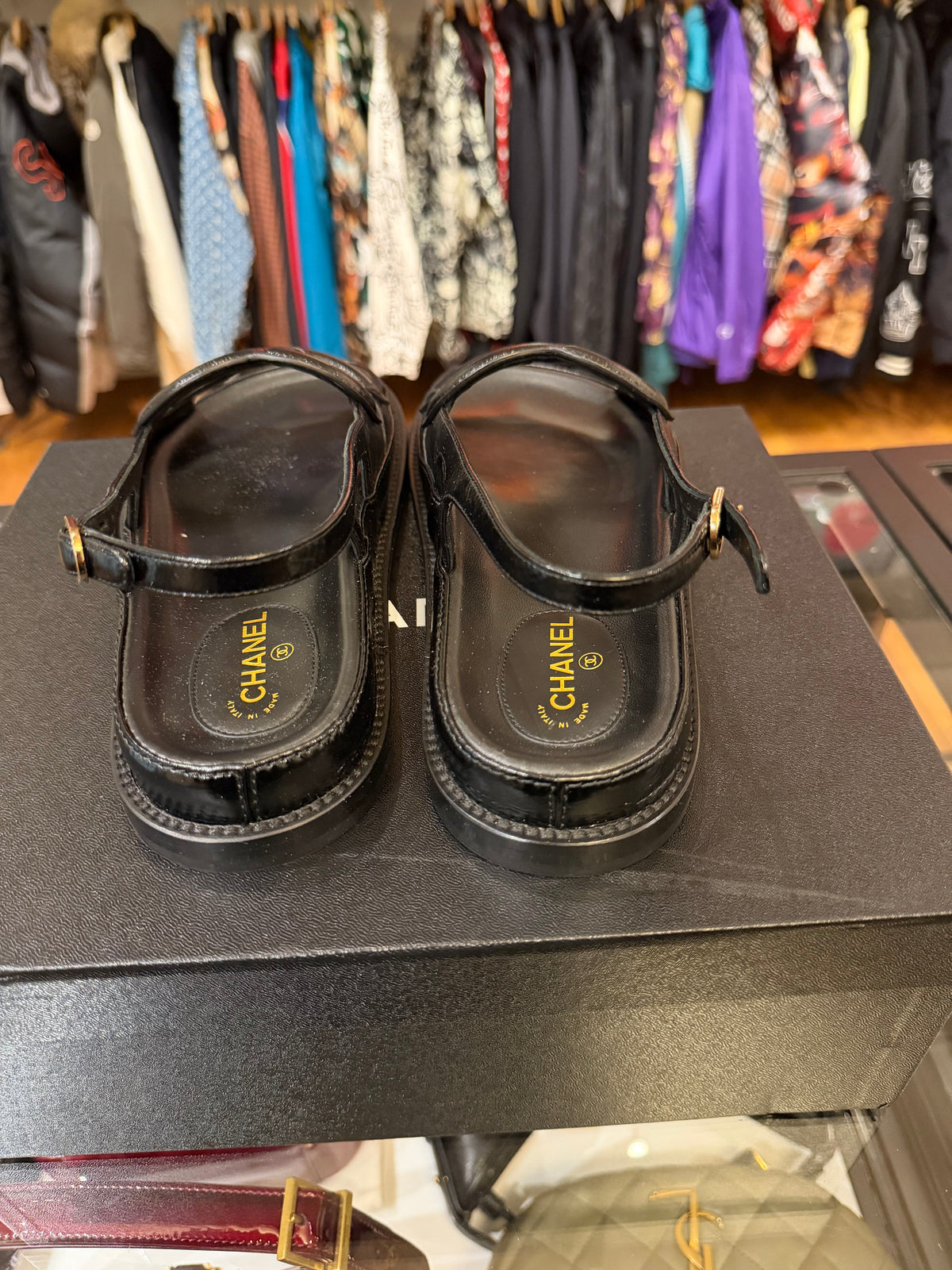 Chanel Crumpled Shiny Lambskin Sandals - Black