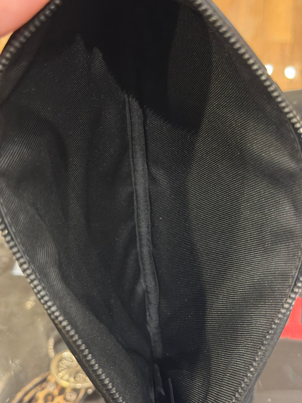 Louis Vuitton Trio Messenger Clutch - Black