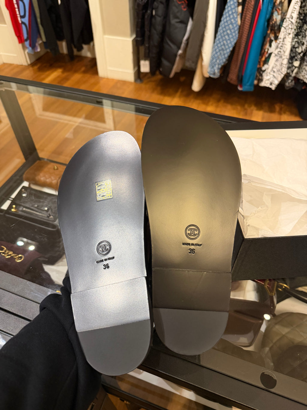 Chanel Crumpled Shiny Lambskin Sandals - Black