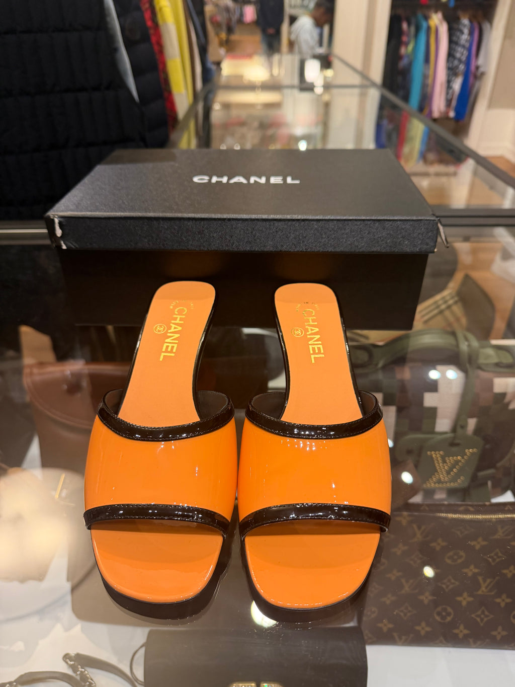 Chanel Patent Leather Colorblock Pattern Slides - Orange