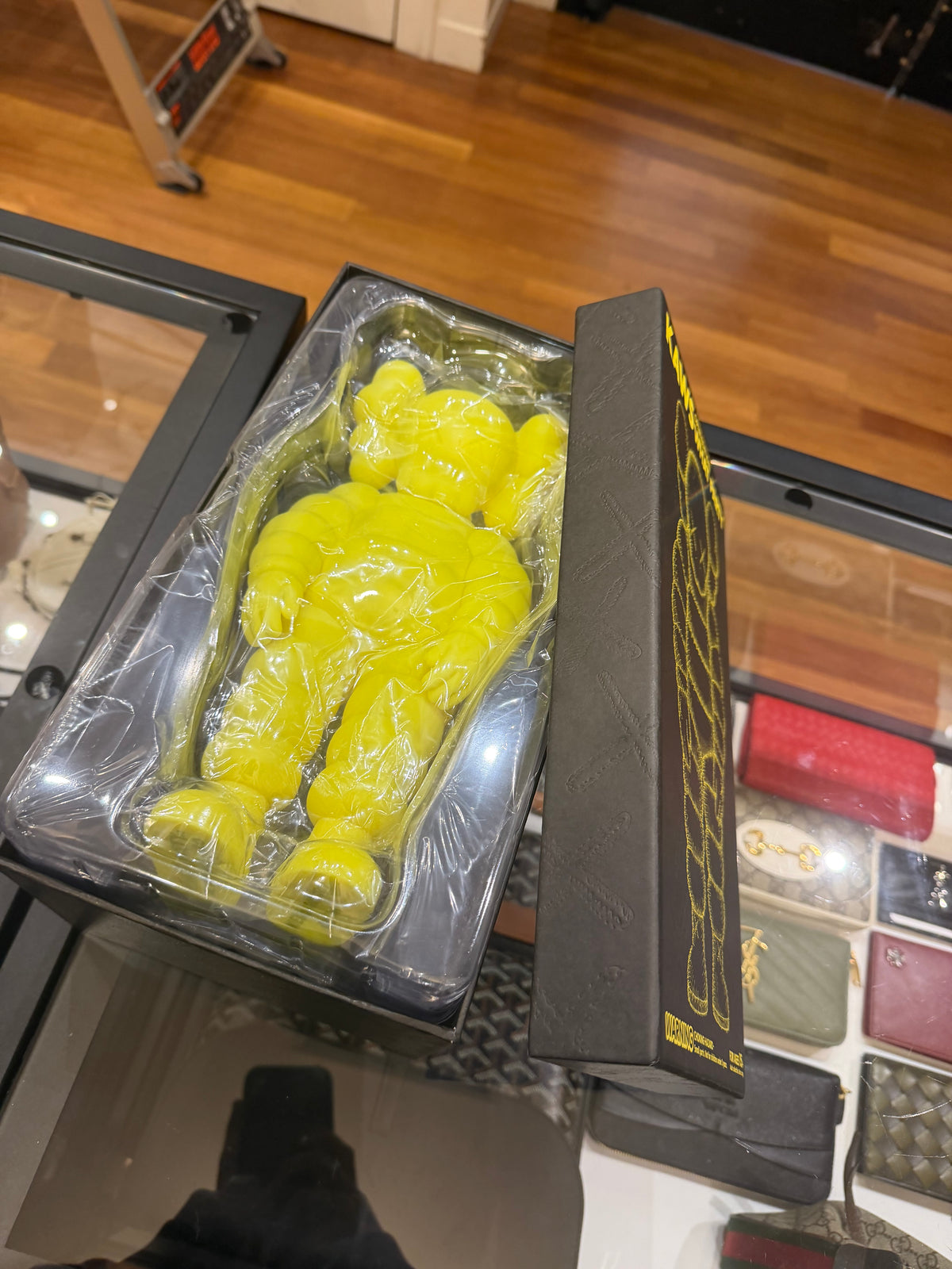 Kaws Open Edition What Party Figure - Neon