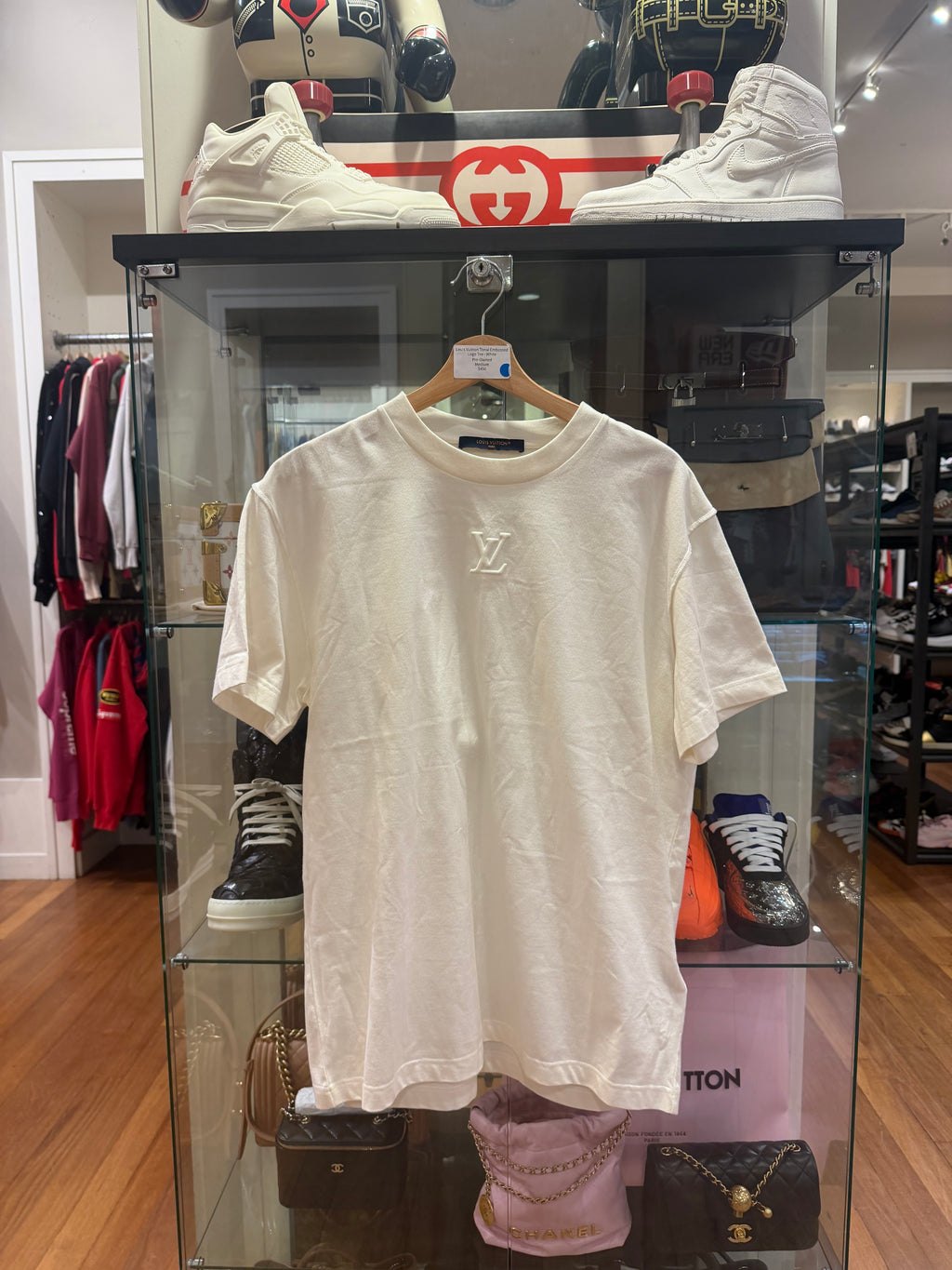 Louis Vuitton Tonal Embossed
Logo Tee - White