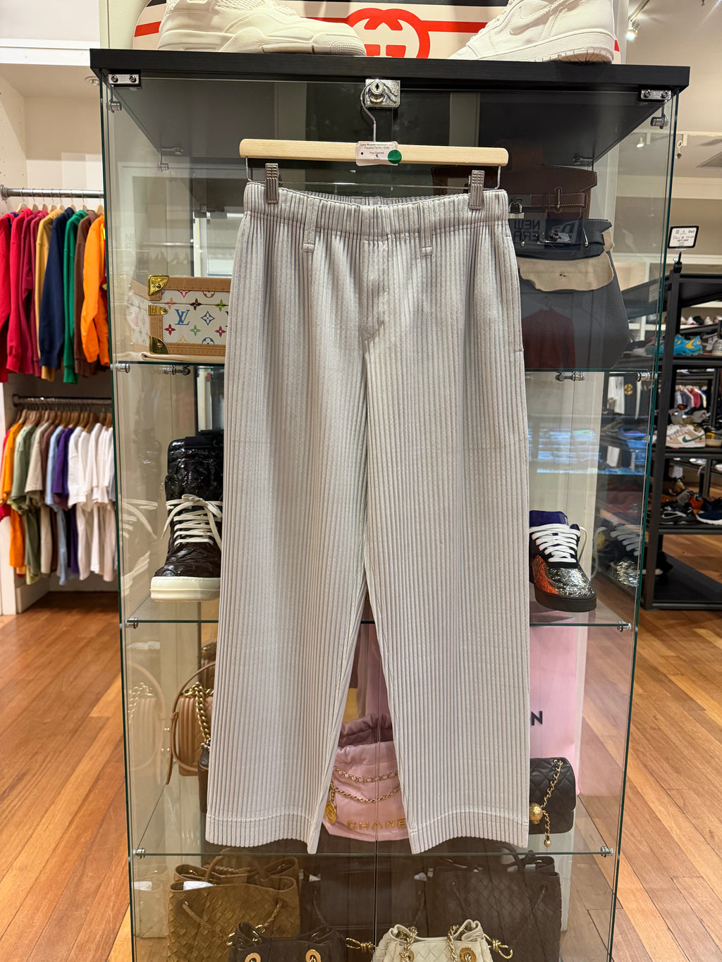 Issey Miyake Homme Pisse
Pleated Pants