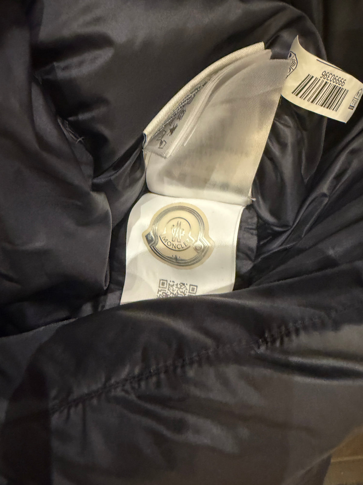 Moncler Fourmi Short Down
Jacket - WMN