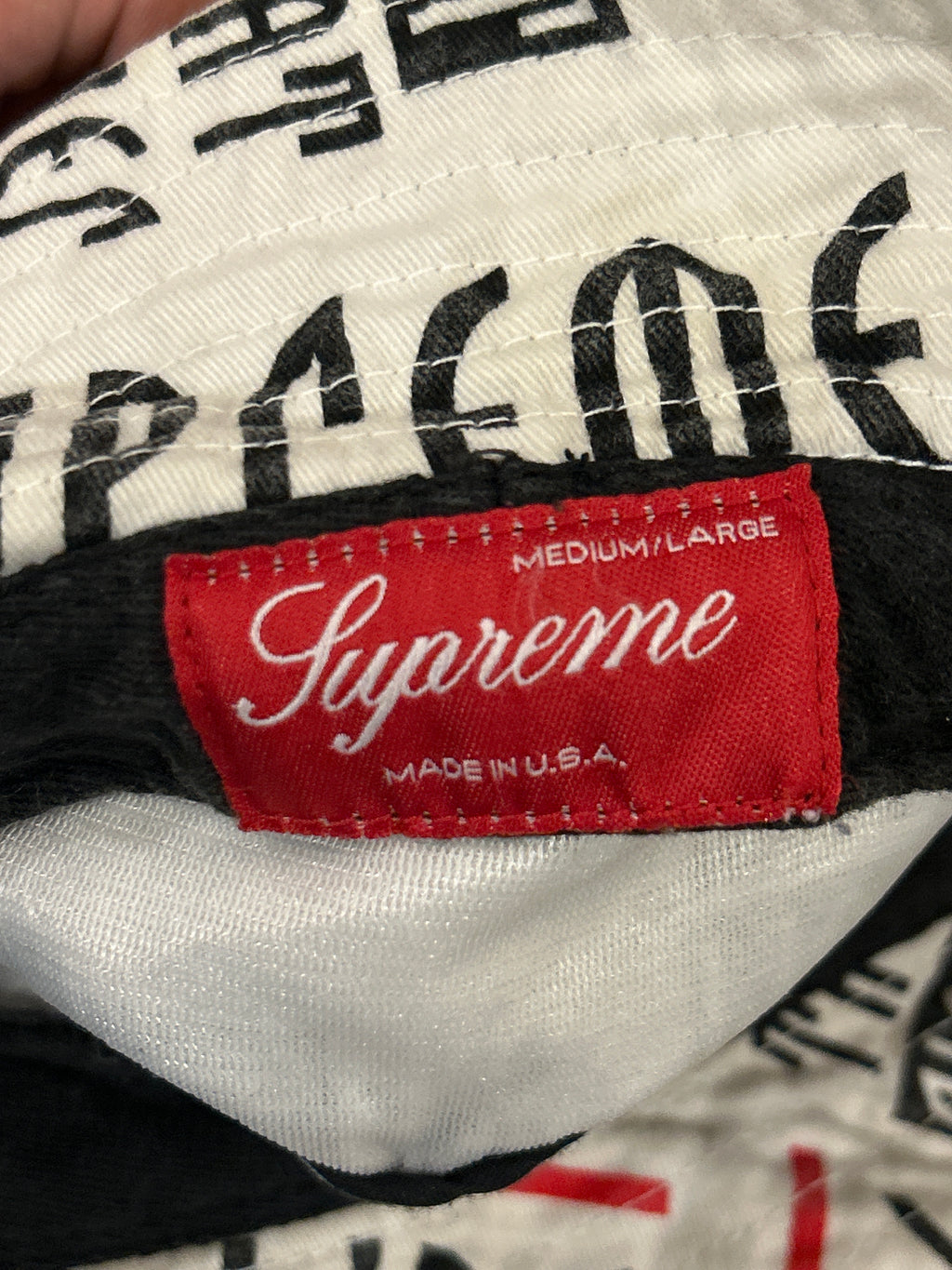 Supreme Bucket Hat - White