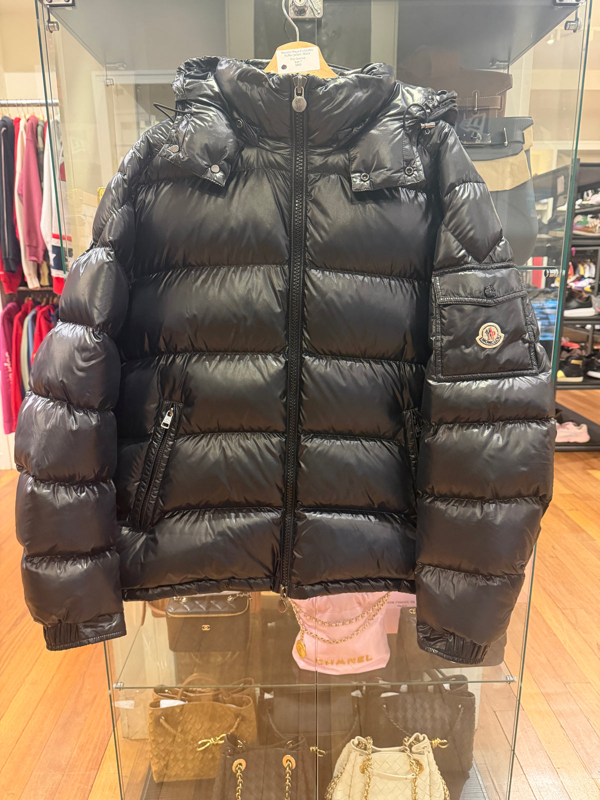 Moncler Maya Giubbotto
Down Puffer Jacket - Black