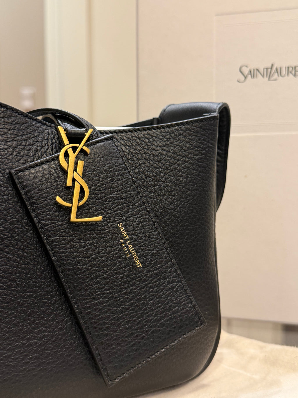Saint Laurent Signature Le 5 á 7 Baby 2024