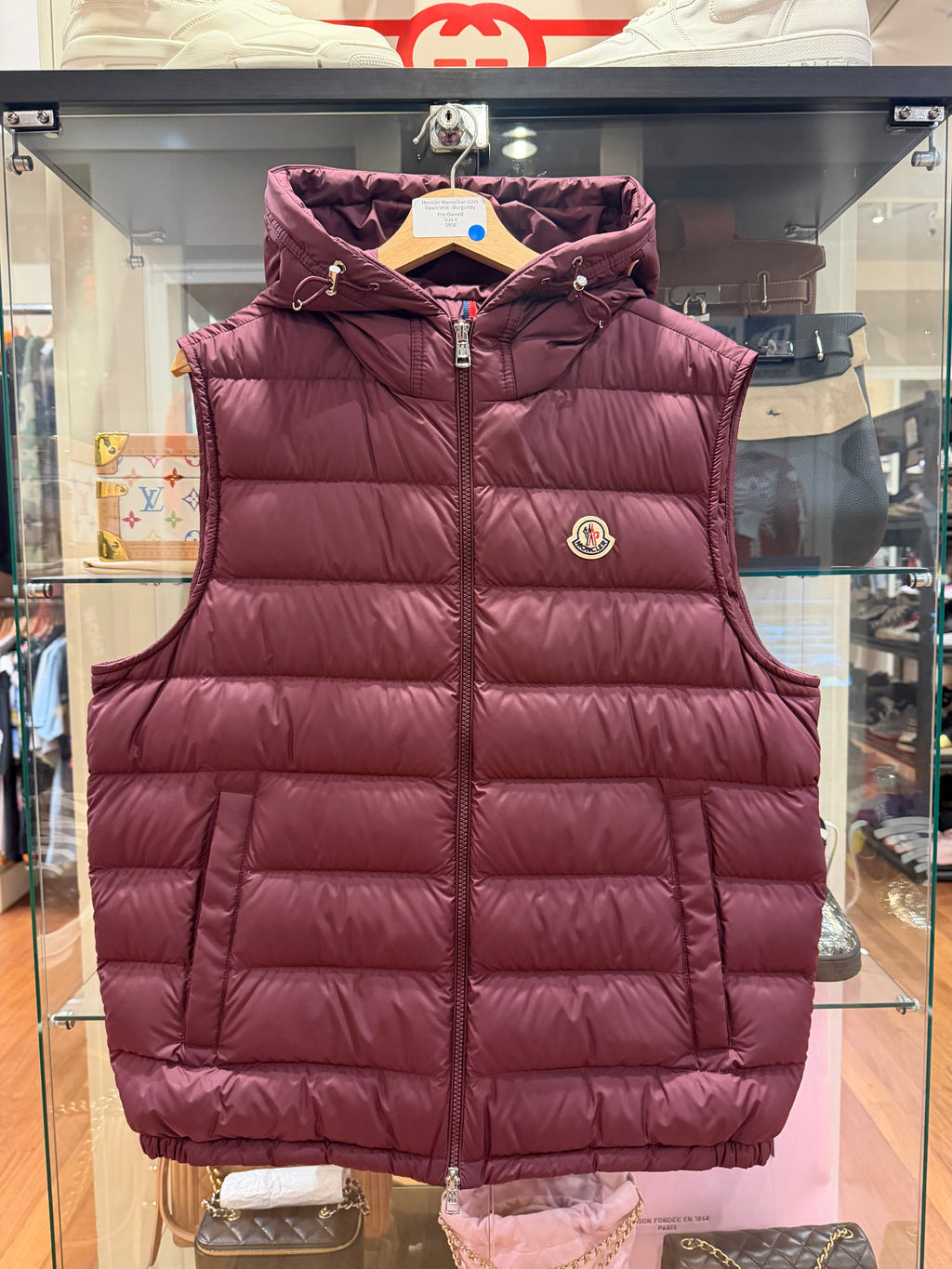 Moncler Mariseillan Gilet
Down Vest - Burgundy