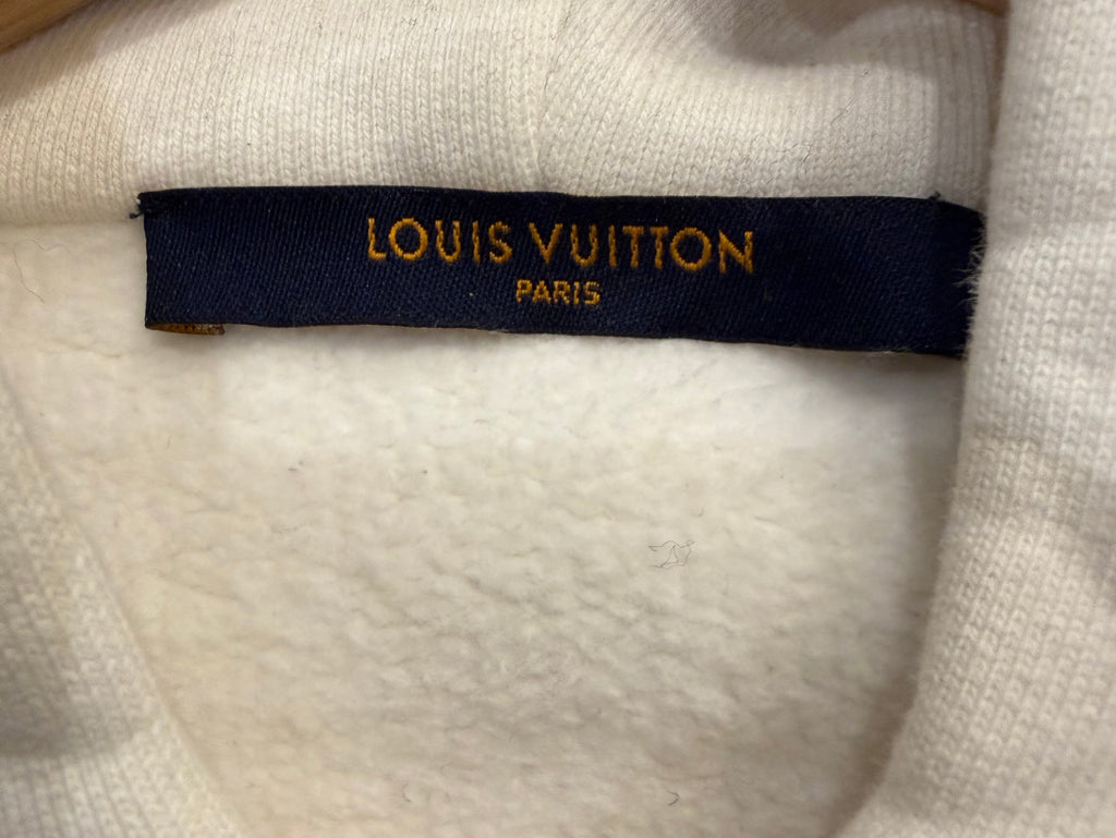 Louis Vuitton 3D Patched
Pocket Hoodie - White