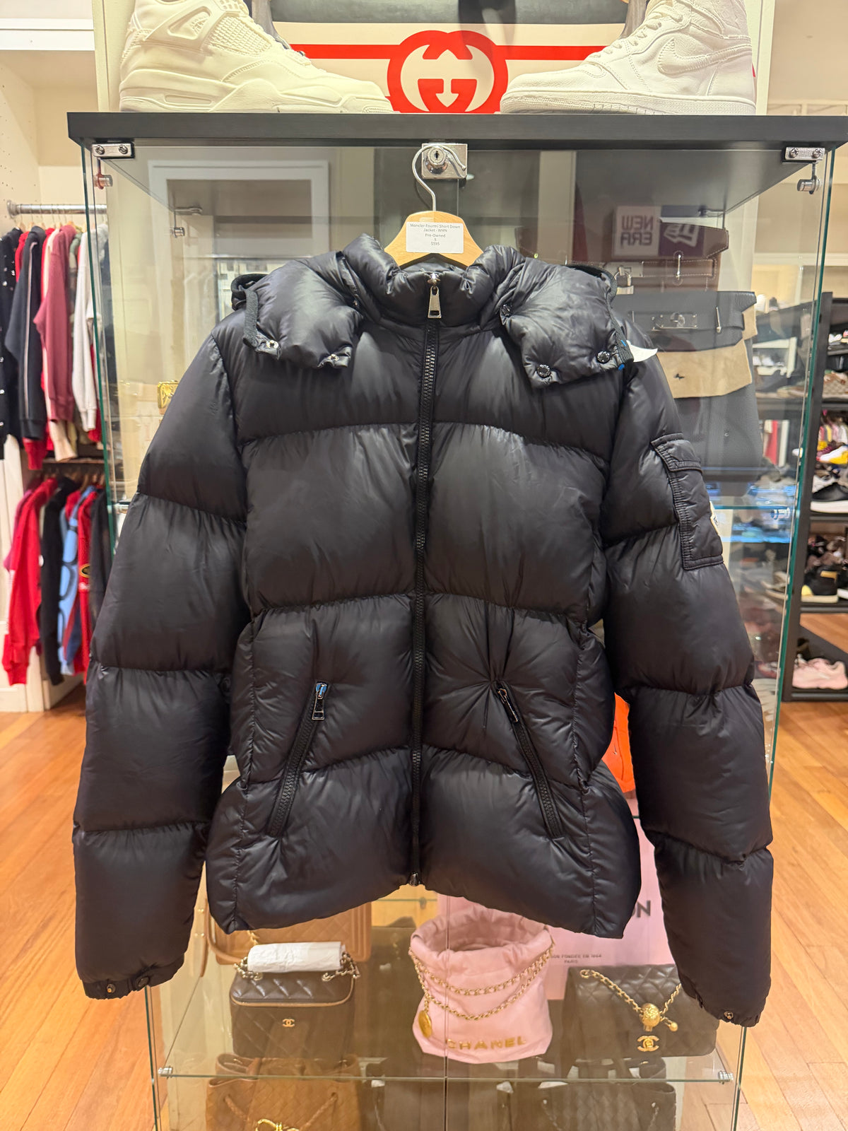 Moncler Fourmi Short Down
Jacket - WMN
