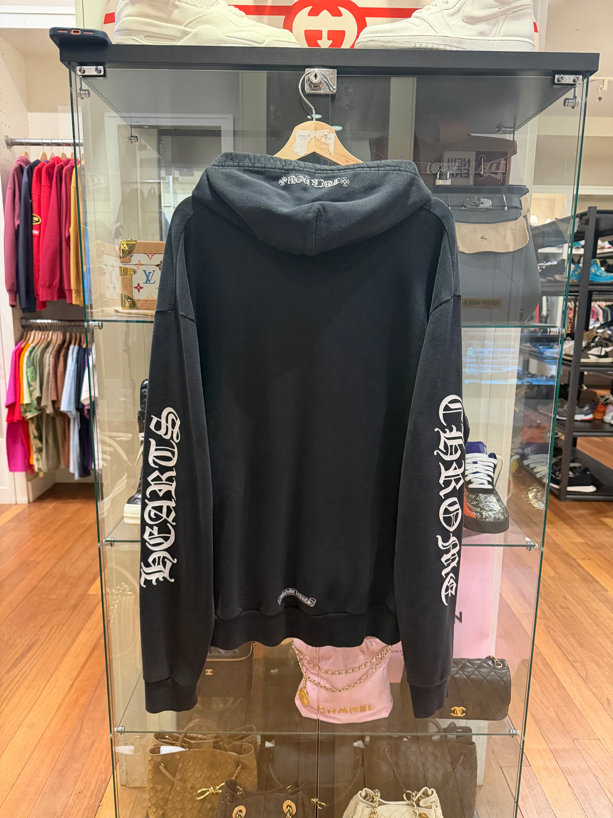 Chrome Hearts Vertical Logo
Zip - Black