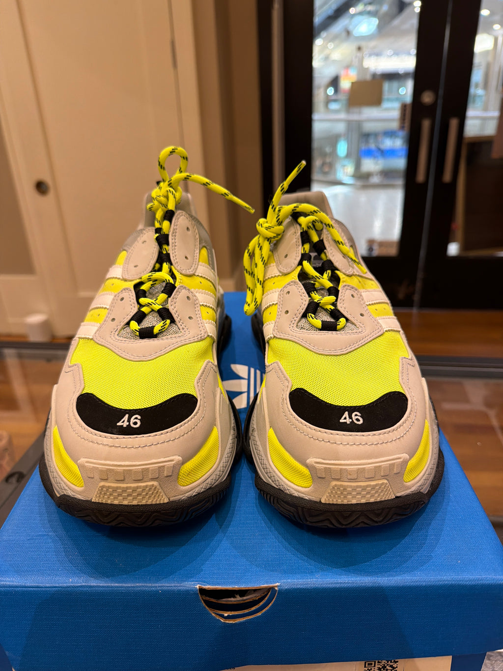 Balenciaga Triple S - Fluo