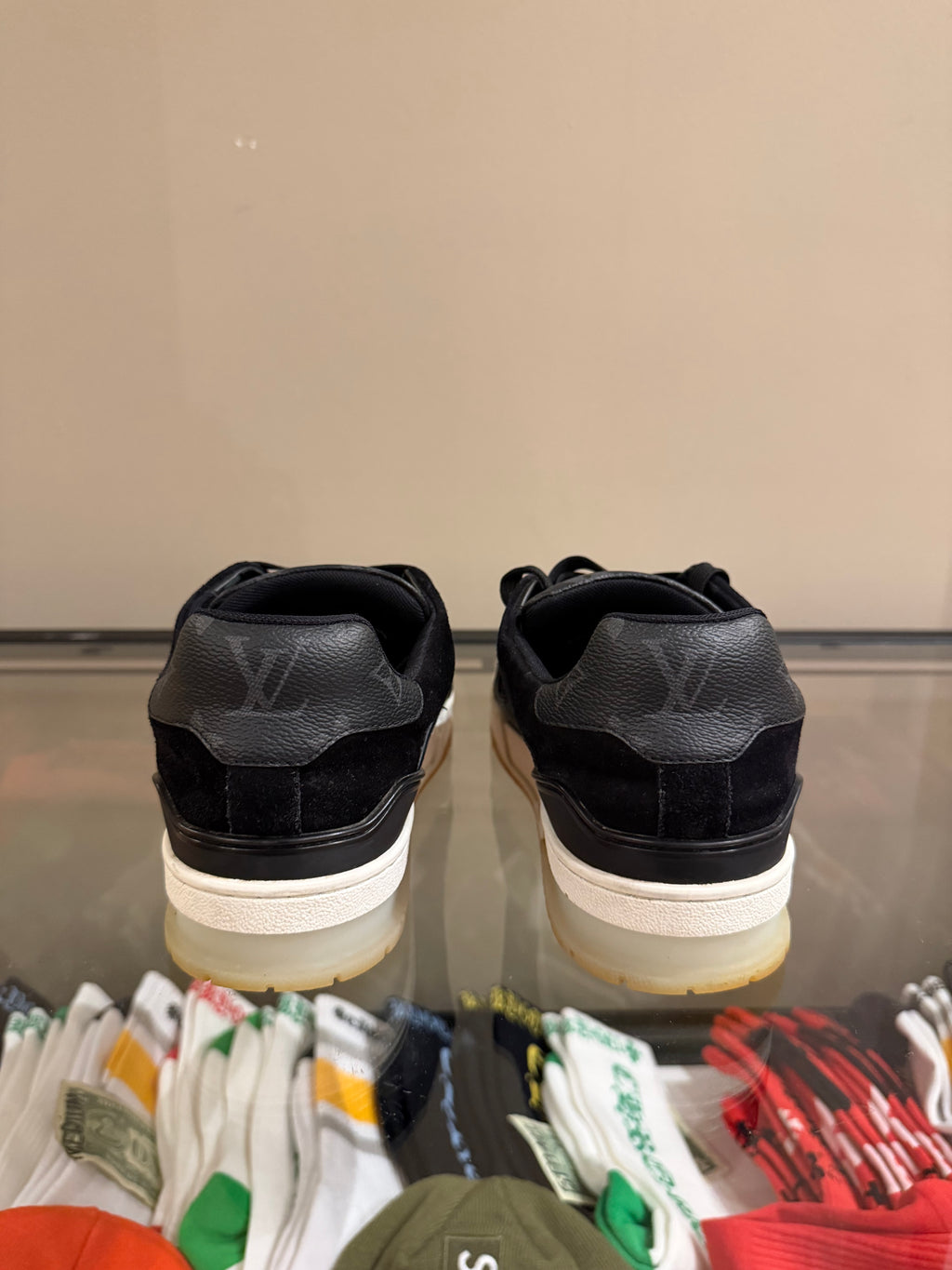 Louis Vuitton Trainer - Black
Monogram
