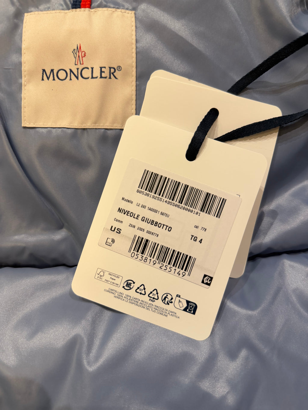 Moncler Niveole Guibbotto Short Down Puffer Jacket - Navy