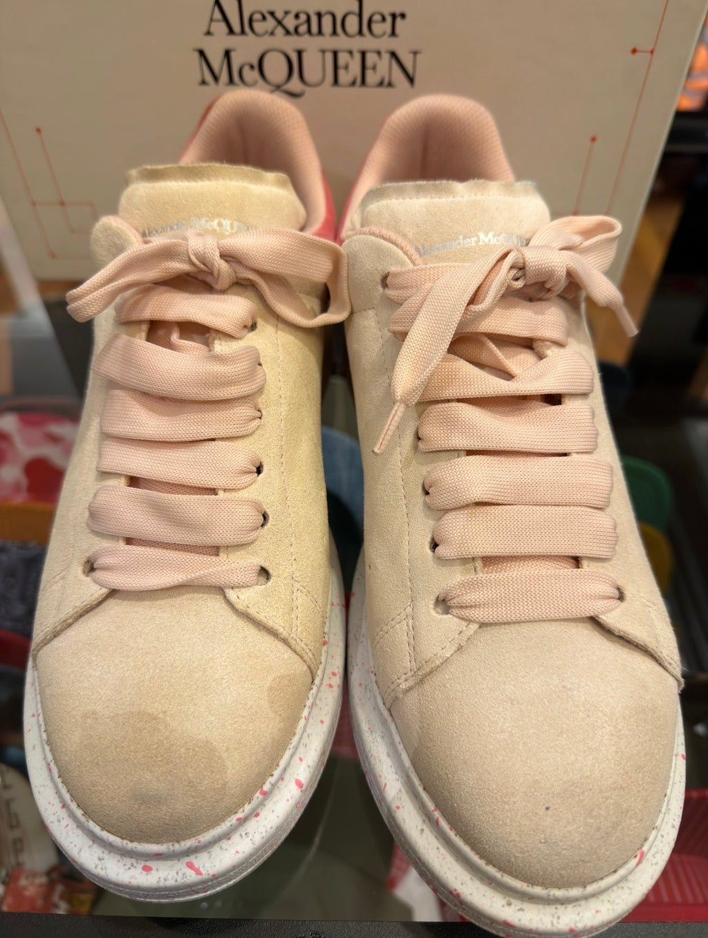 Alexander McQueen
Oversized Sneaker -
Pink/Beige