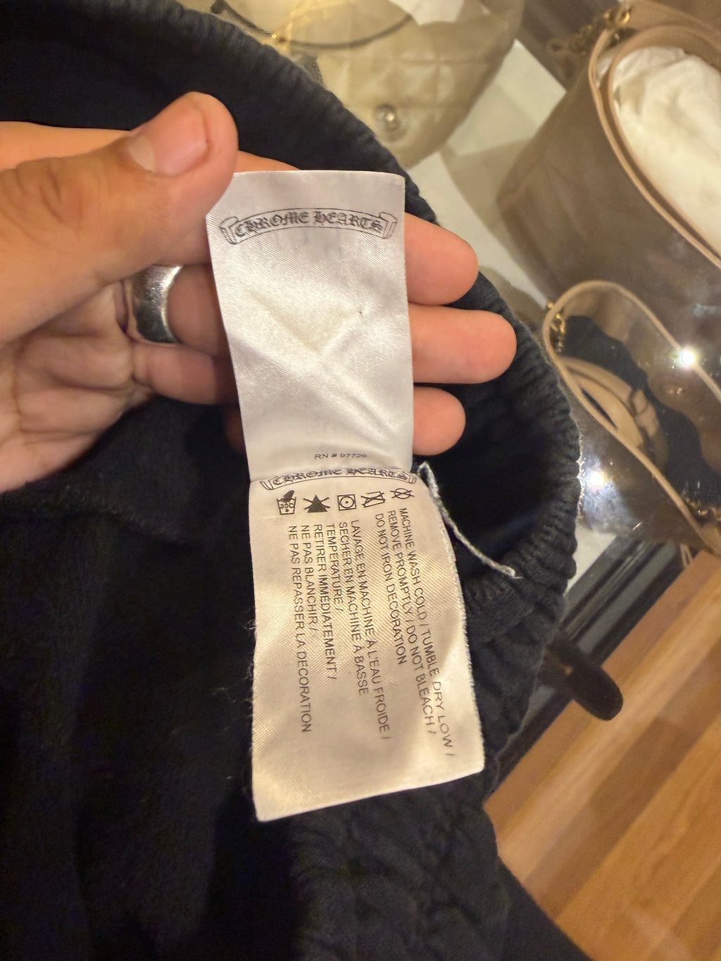 Chrome Hearts Scroll Logo
Sweatpants-Black