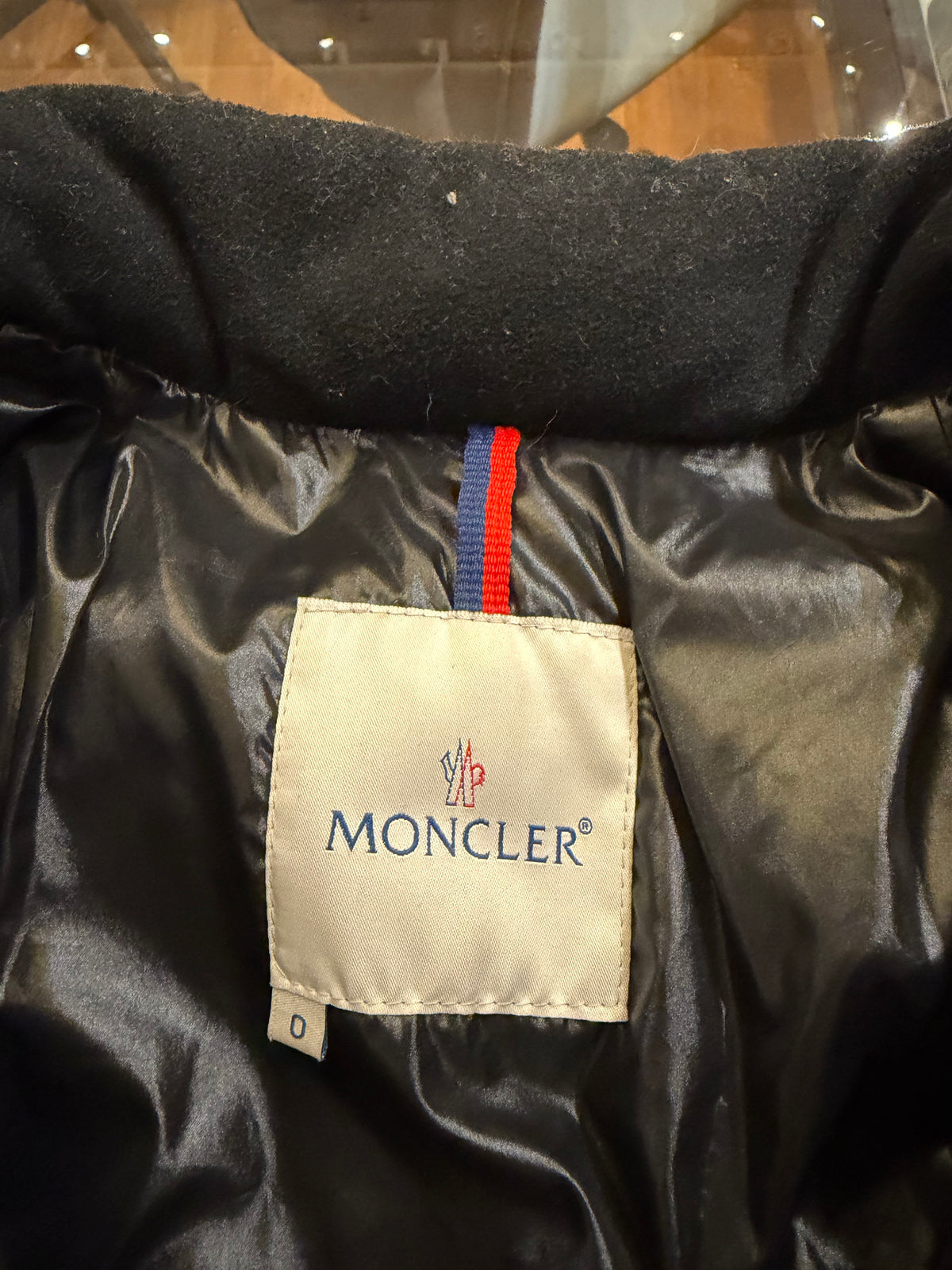 Moncler Badia Patch -
Orange
